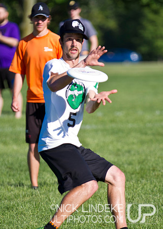 2014 USAU D-I College Champs Saturday Action