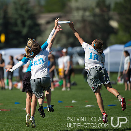2012 USAU D-I College Championships Sunday Action