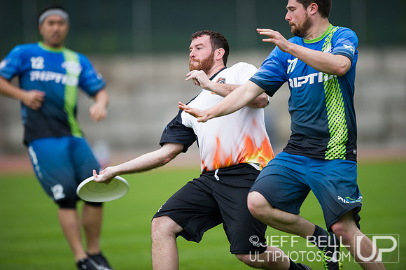 Riptide_Flamethrowers_20140427_142436_JBP01111