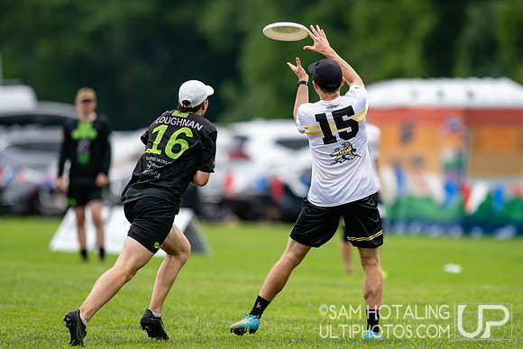 Melbourne Ellipsis vs Wildcats in pool play at World Ultimate Club Championships