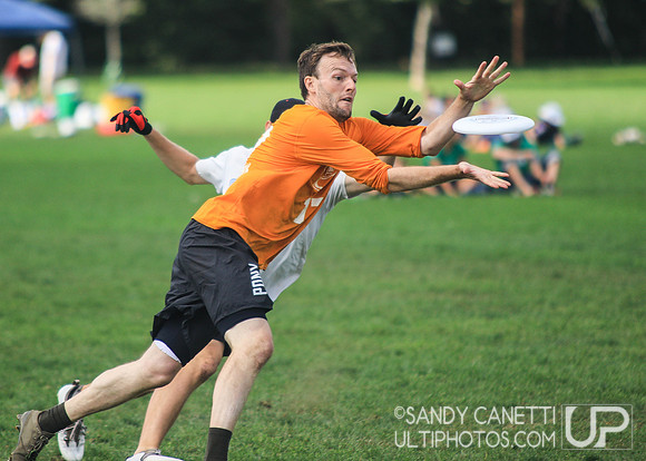 Sunday Action - 2016 USAU Northeast Regionals
