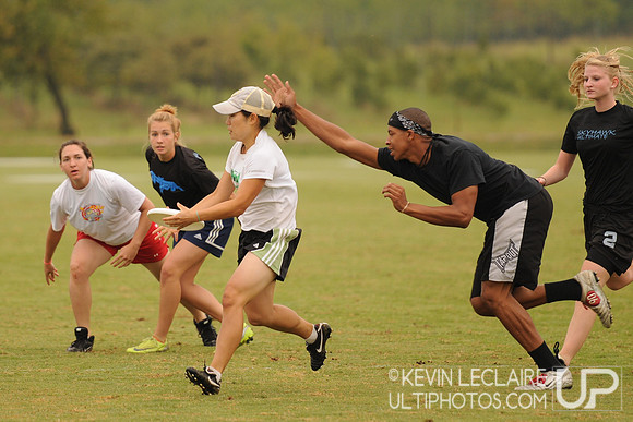 Sunday action at 2010 Capital Mixed Sectionals.