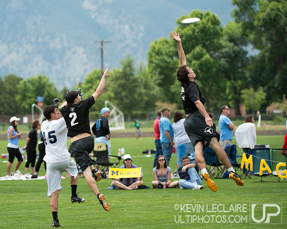 2012 USAU D-I College Championships Friday Action