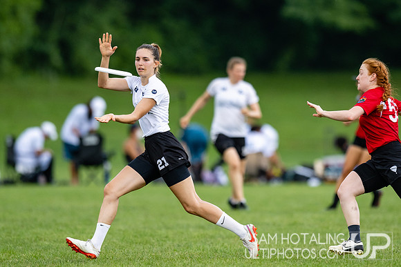Bristol Women vs FABulous in pool play at World Ultimate Club Championships