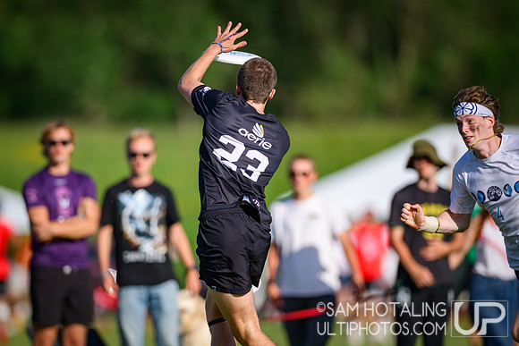 Pre-quarterfinals at USAU D-I College Championships