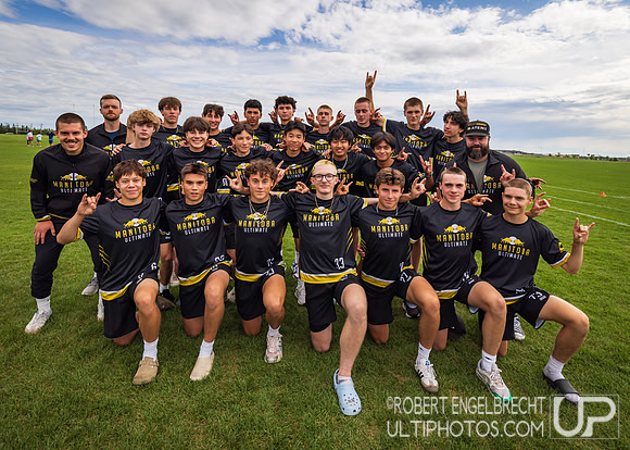 Team Manitoba - Team Photo . Edmonton, AB: Canadian Ultimate Jun