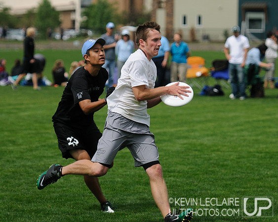2012 USAU D-I College Championships Friday Action
