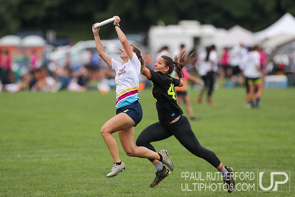 Boston Brutesquad and Tabby Rosa at the 2022 World Ultimate Club Championships