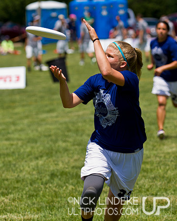 2014 USAU D-I College Champs Saturday Action