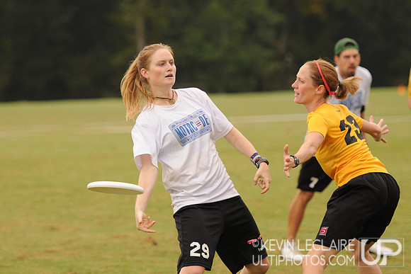 Sunday action at 2010 Capital Mixed Sectionals.