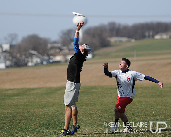 Sunday Open Division Finals Round Action