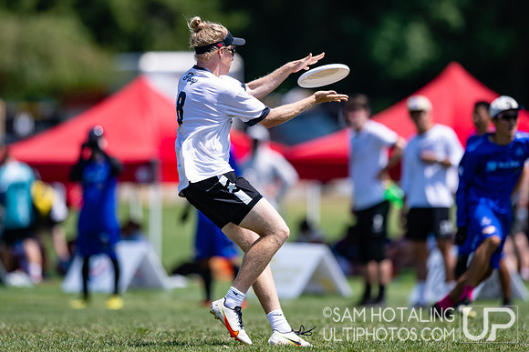 Buzz Bullets vs PoNY in quarterfinals at World Ultimate Club Championships