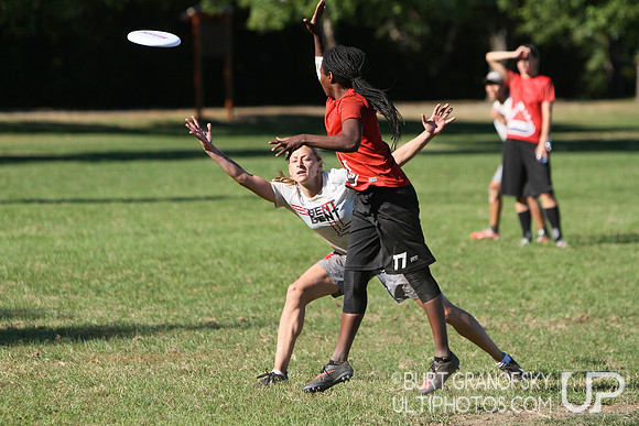 USAU NE Regionals 2013 -- Women's, Sun Round 4