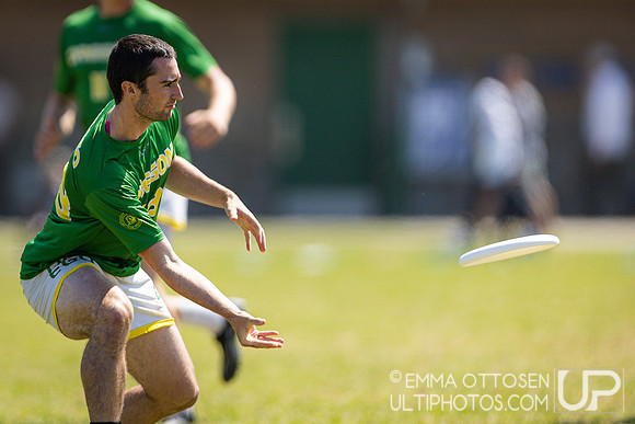 Saturday full coverage from USAU D-I College Championships, Oregon vs Northeastern
