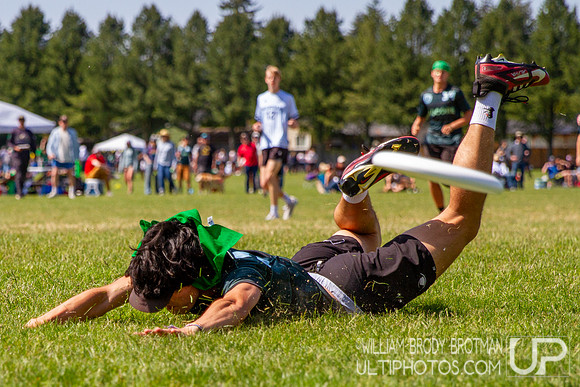 Day 2 of the USA Ultimate D-I College Championships
