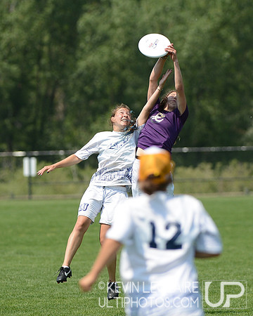 2012 USAU D-I College Championships Saturday Action