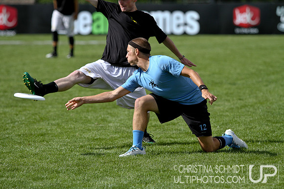 2012 USAU D-I College Championships Sunday Action