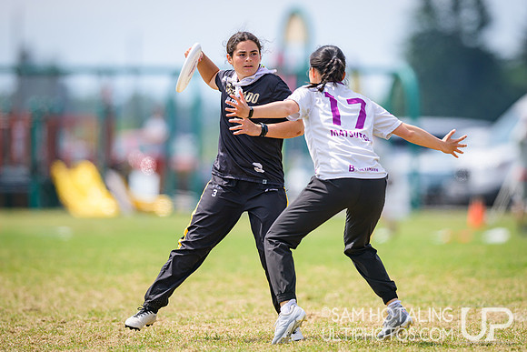Colorado Quandary vs Washington Element in quarterfinals at USAU D-I College Championships