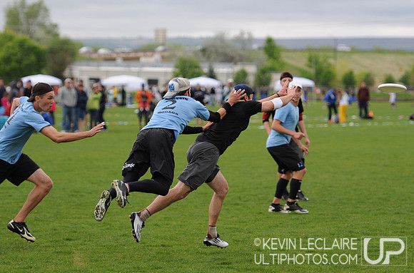 Sunday Photo Highlights Preview -- 2011 USAU College Championship
