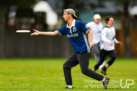 Sunday full coverage from USAU D-IIII College Championships: Round 1