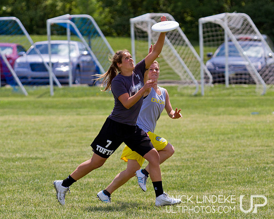2014 USAU D-I College Champs Saturday Action