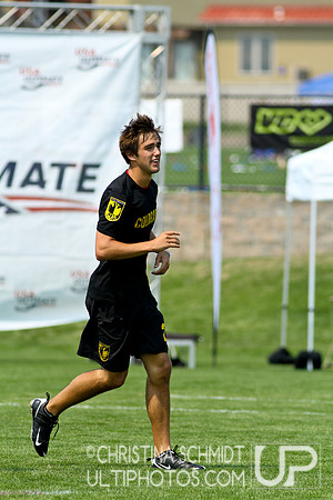 2012 USAU D-I College Championships Saturday Round 2 Action