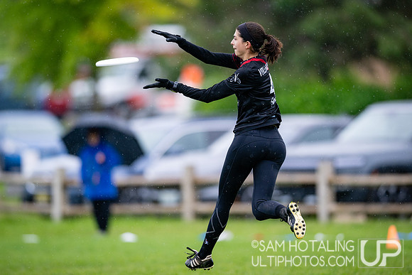 Quarterfinals at USAU DI College Championships