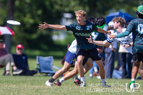 Day 2 of the USA Ultimate D-I College Championships