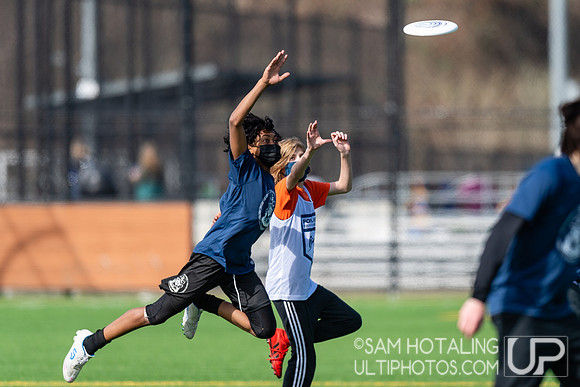 Youth ultimate frisbee at Seven Hills Invite