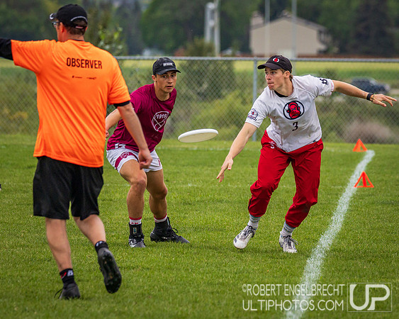 Edmonton, AB: Canadian Ultimate Seniors Championships 2025. Saturday, Aug. 16