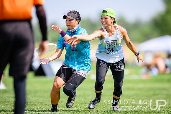 Mixed crossover play during International Club Championships at Aurora Sports Park