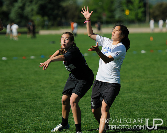 2012 USAU D-I College Championships Sunday Action