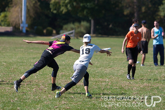 USAU NE Regionals 2013 -- Women's, Sunday Round 3