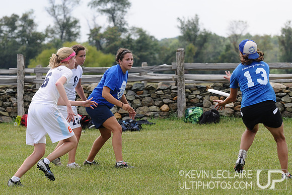 Sunday Women's Division - Georgetown v. Dirty Ladies A - 2009 Capital Sectionals