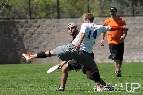 Friday 2:30pm round -- 2011 USAU College Championships