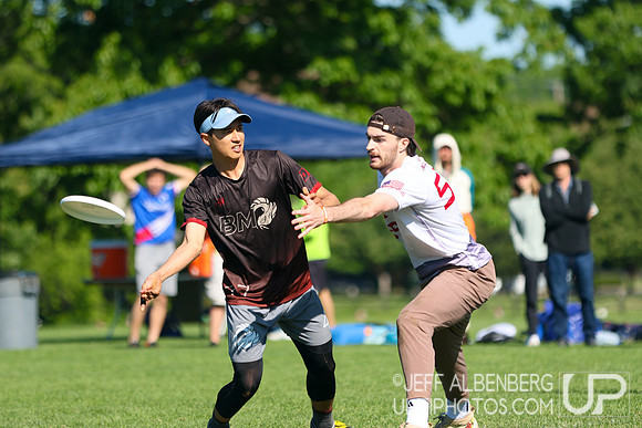 Pool play at USAU D1 College Championships