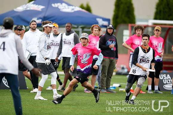 Day 2 of USA Ultimate 2022 D-III College Championships