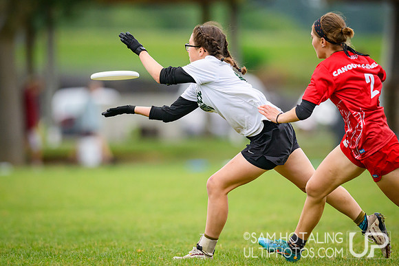 Haverford/Bryn Mawr Sneetches vs Wesleyan Vicious Circles in finals at USAU D-III College Championships