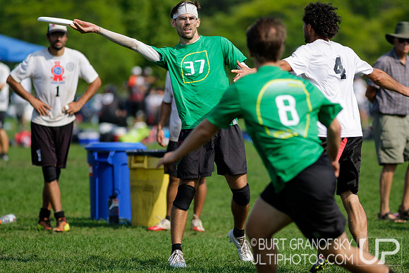 Saturday - Mixed Semifinals - 2016 USAU Northeast Regionals