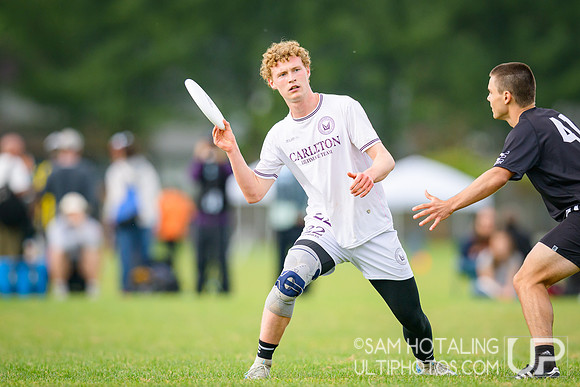 Pool play at USAU D-I College Championships