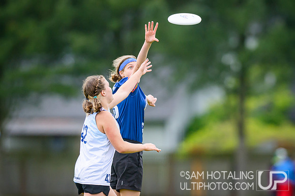 Round IV pool play at USAU D-III College Championships