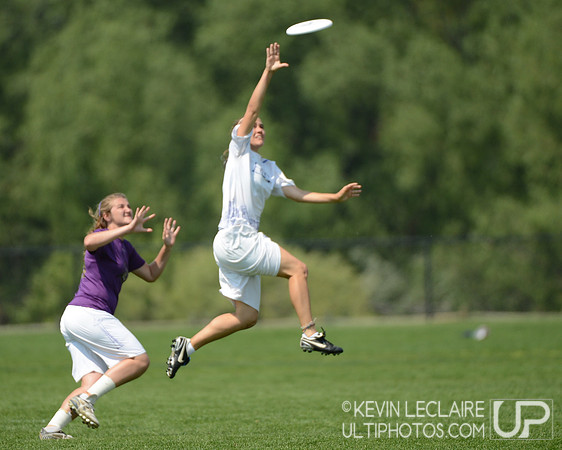 2012 USAU D-I College Championships Saturday Action