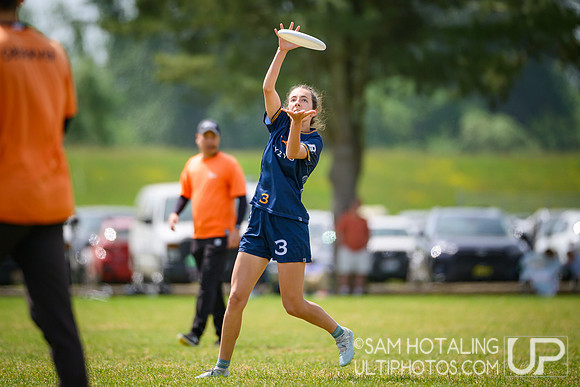 Stanford Superfly vs Carleton College-Syzygy in quarterfinals at USAU D-I College Championships