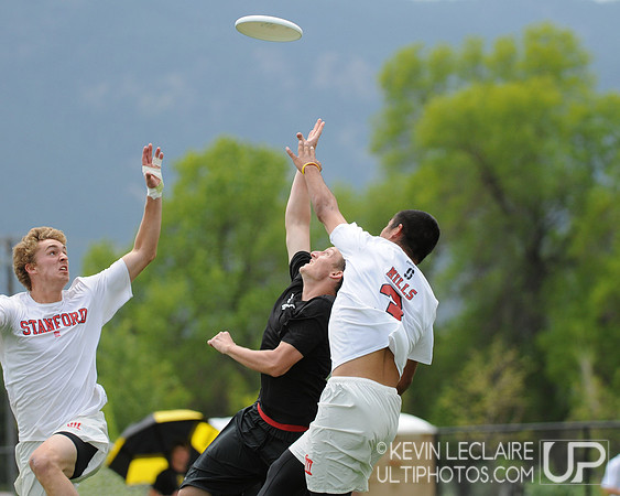 Saturday 12:30pm round -- 2011 USAU College Championships