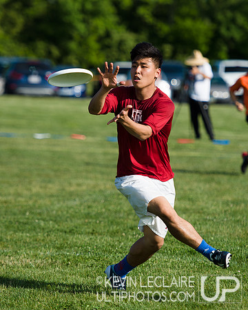2014 USAU D-I College Champs Friday Round 1 Action