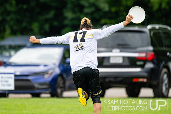 Melbourne Ellipsis vs Wildcats in pool play at World Ultimate Club Championships