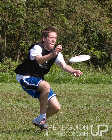 Sunday Round 2 Action -- 2011 Hucks off the Hilltop