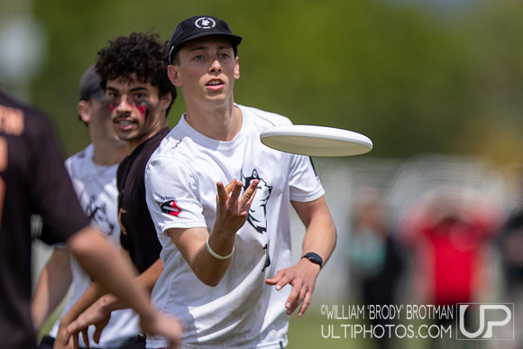 Day 1 of the USA Ultimate D-I College Championships