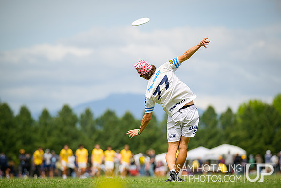 Highlights: pool play at USAU D-I College Championships