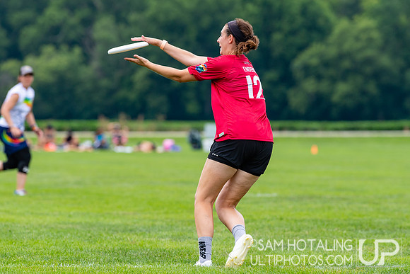 Pop Ultimate vs Spanglish in pool play at World Ultimate Club Championships